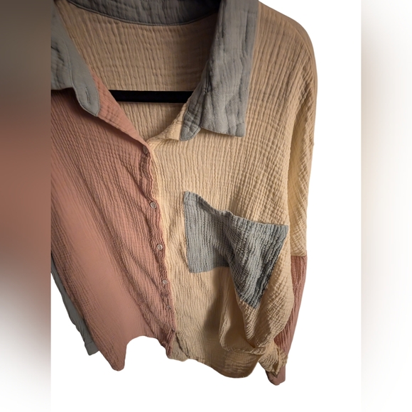 Colorblock Button-Up Shirt - Picture 5 of 5